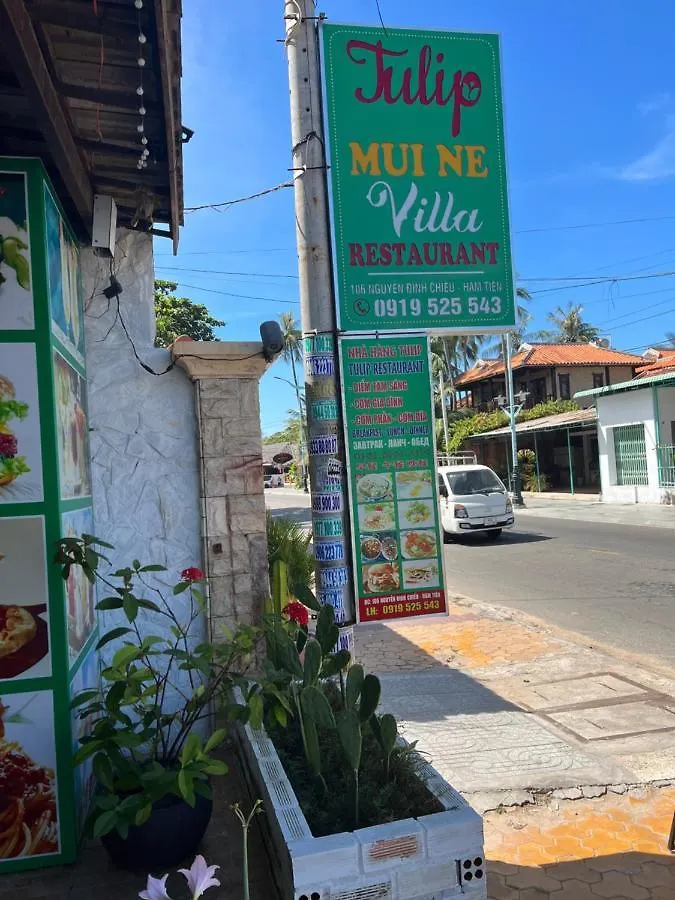 Отель Tulip Mui Ne Фантхьет 2*,